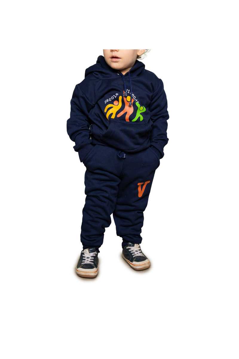 Conjunto de moletom Azul Marinho.
